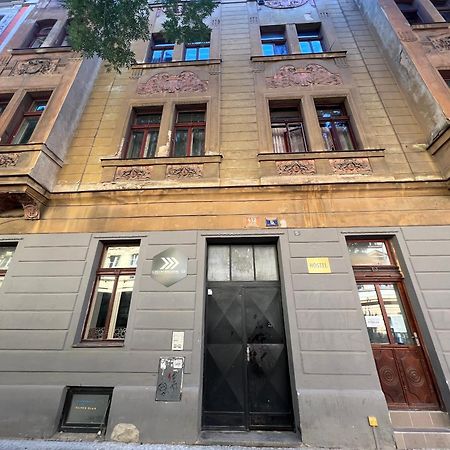Hostel Do-Re-Mi Praga Exterior foto